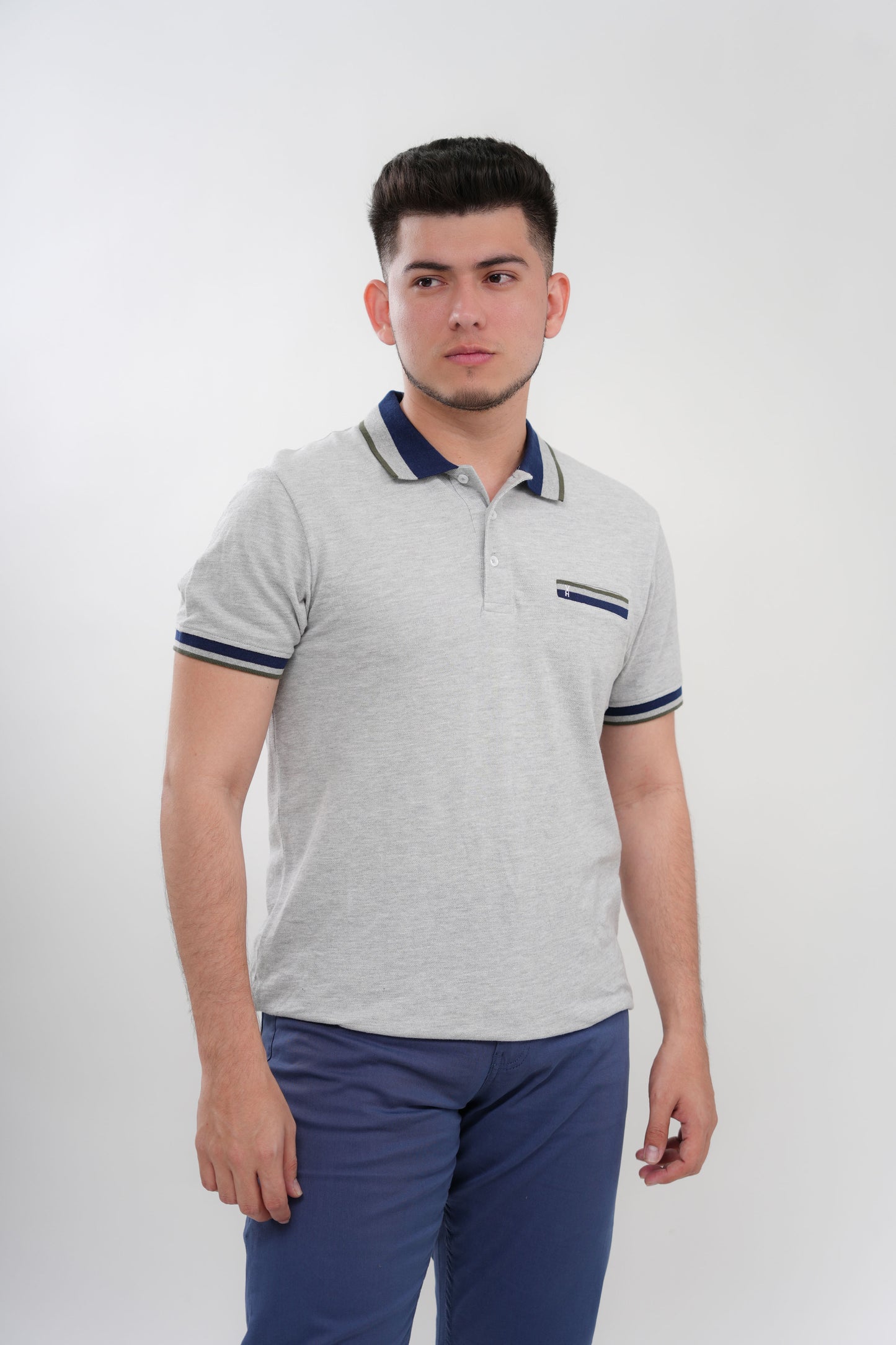 TB Polo - 1 46% Algodón 49% Polyester 5% Viscosa - Gris