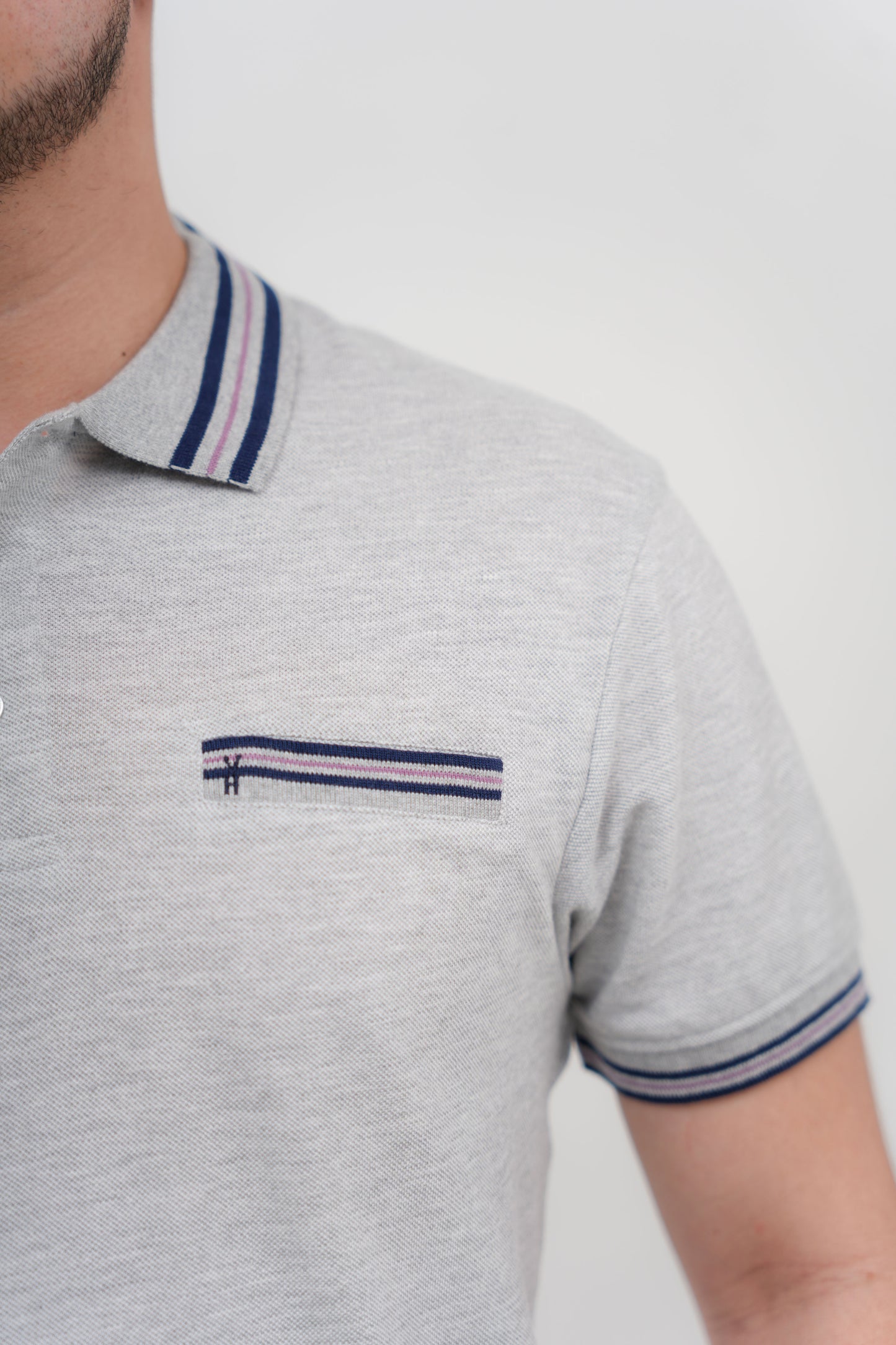 TB Polo - 2 46% Algodón 49% Polyester 5% Viscosa - Gris