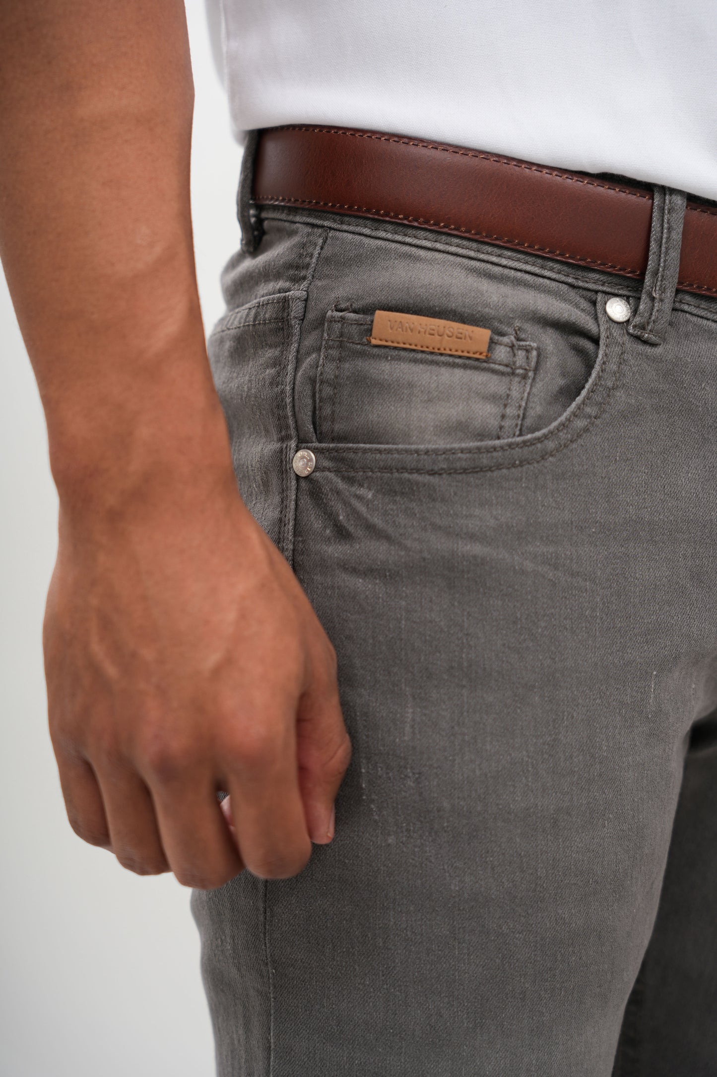 PANTALON DENIM DE HOMBRE MODA