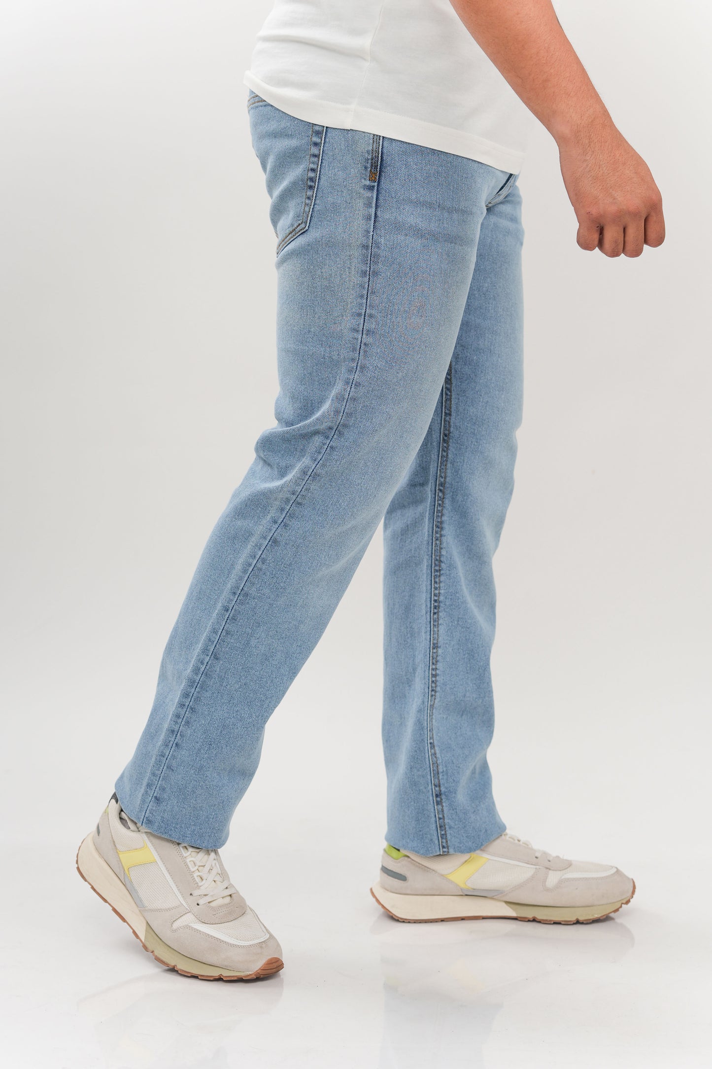 PANTALON DENIM DE HOMBRE MODA